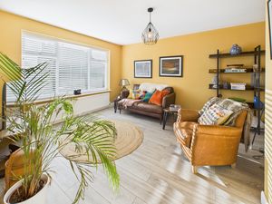 Living Room- click for photo gallery